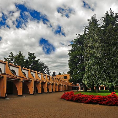 Hotel Pineta Busto Arsizio Εξωτερικό φωτογραφία