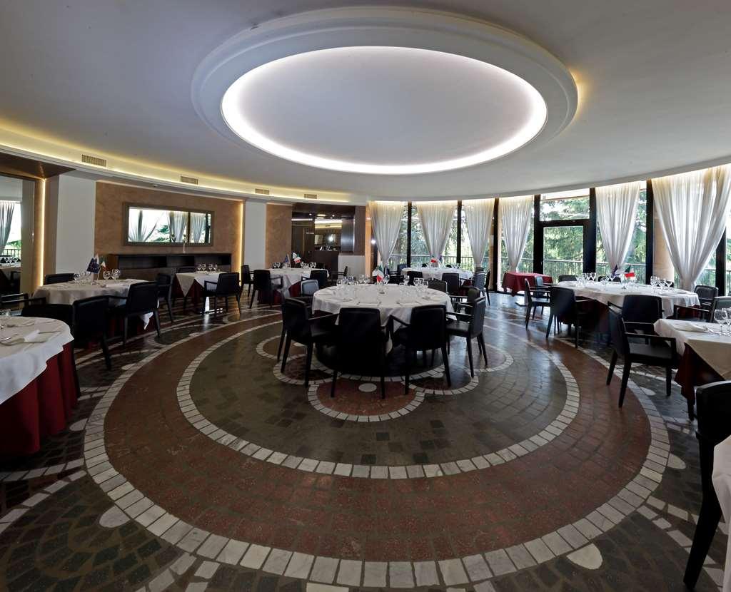 Hotel Pineta Busto Arsizio Εστιατόριο φωτογραφία
