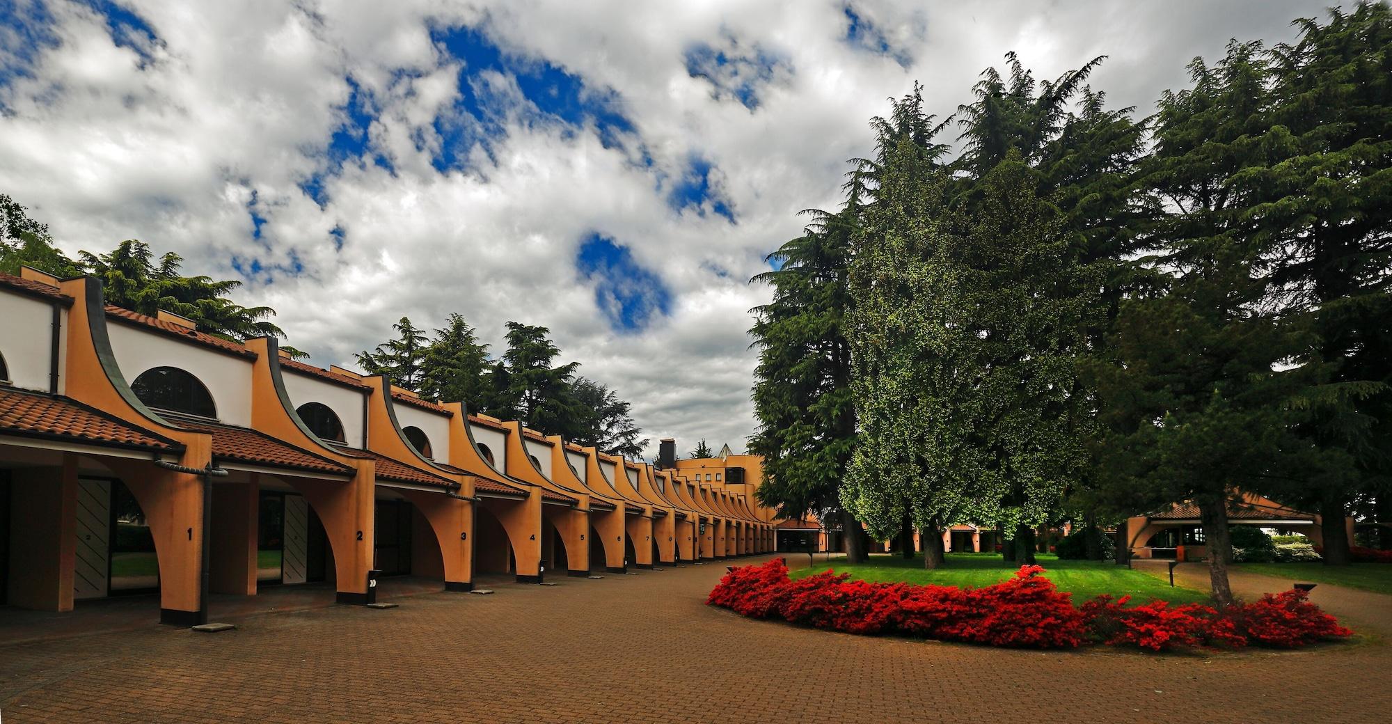 Hotel Pineta Busto Arsizio Εξωτερικό φωτογραφία