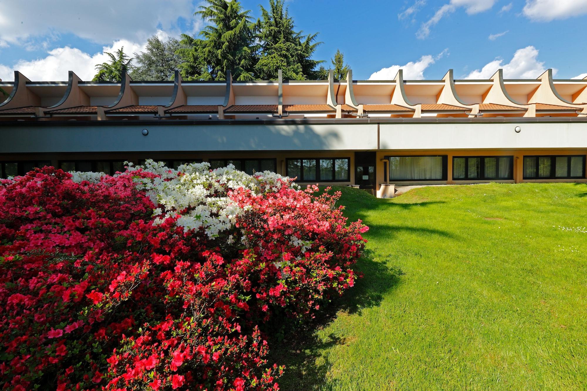 Hotel Pineta Busto Arsizio Εξωτερικό φωτογραφία