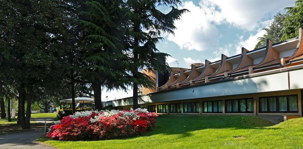 Hotel Pineta Busto Arsizio Εξωτερικό φωτογραφία