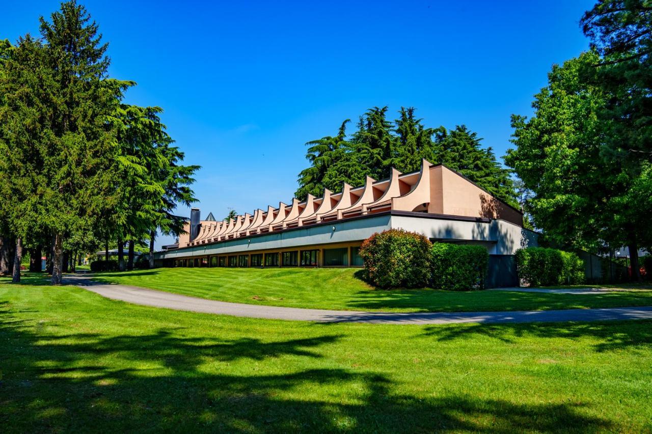 Hotel Pineta Busto Arsizio Εξωτερικό φωτογραφία