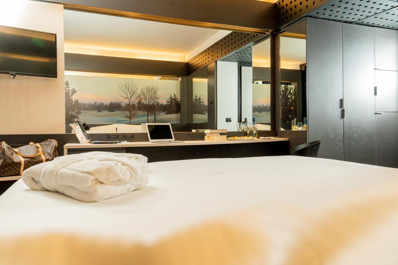 Hotel Pineta Busto Arsizio Εξωτερικό φωτογραφία