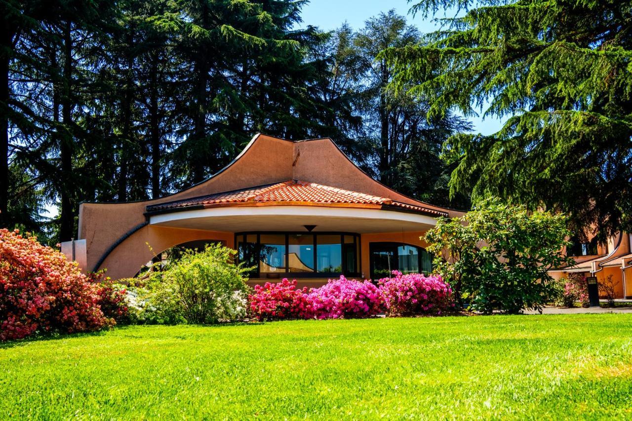 Hotel Pineta Busto Arsizio Εξωτερικό φωτογραφία