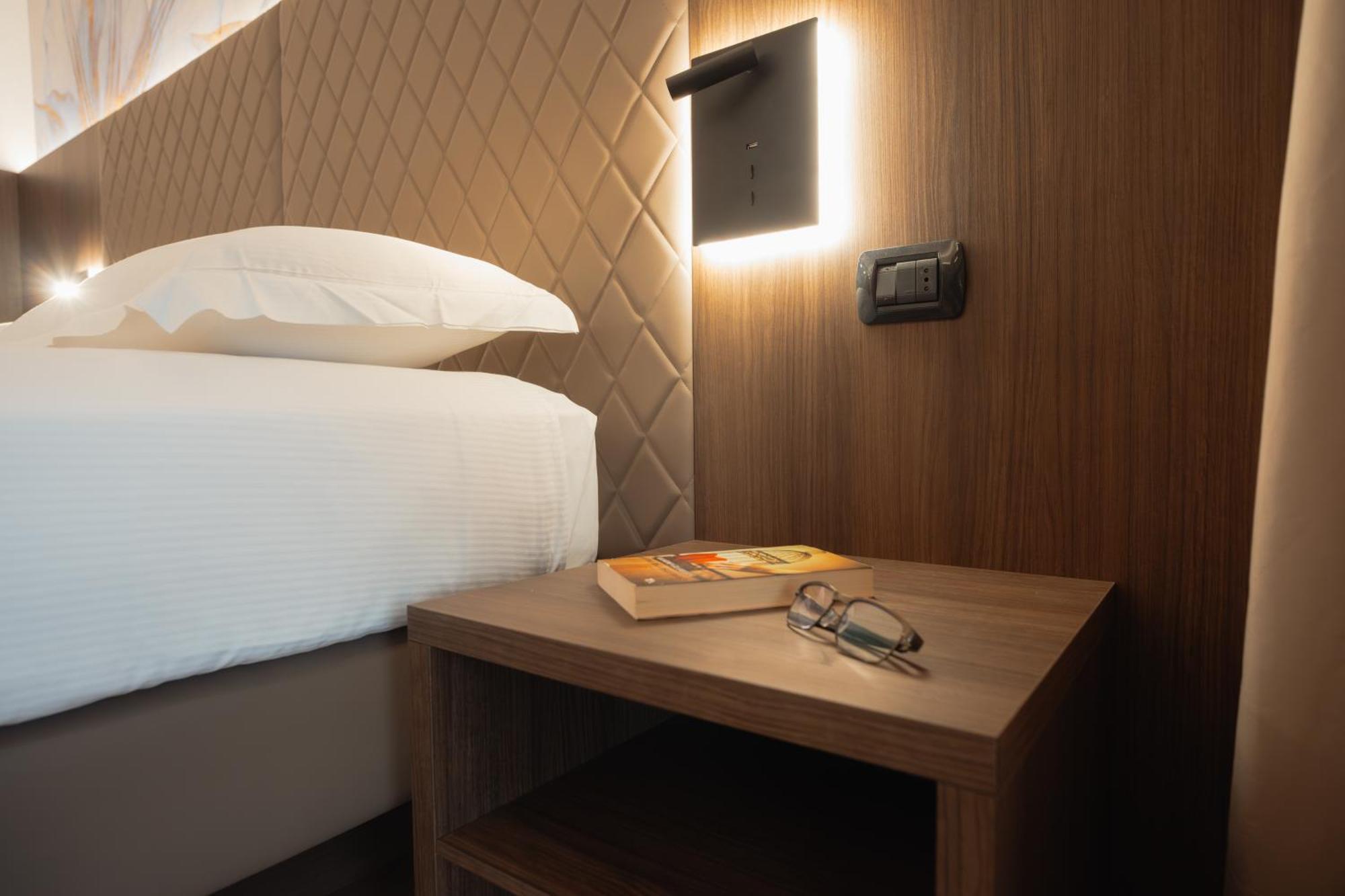 Hotel Pineta Busto Arsizio Εξωτερικό φωτογραφία