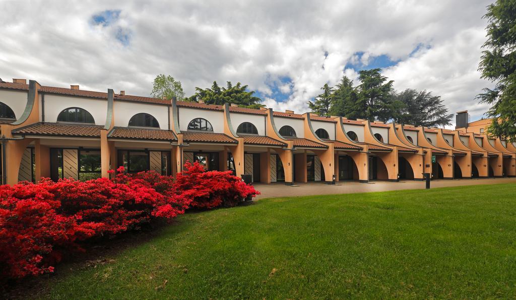 Hotel Pineta Busto Arsizio Εξωτερικό φωτογραφία